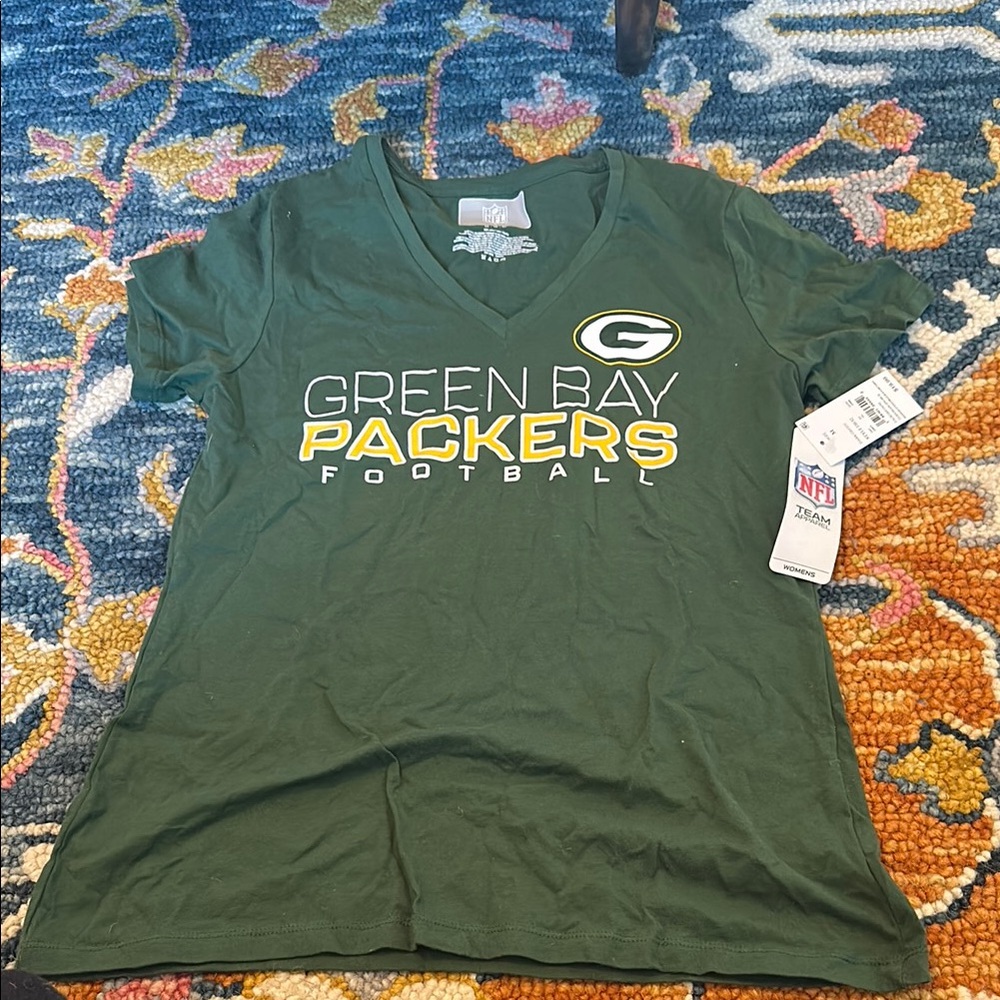 NWT Green Bay Packers Football T-Shirt SZ M